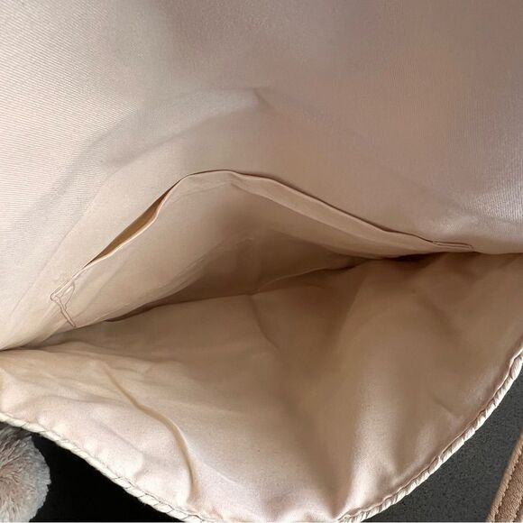 Straw Bag for Women, Woven Tote with Magnetic Buckle. - Picture 4 of 6